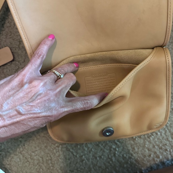 Authentic Coach small messenger flap crosssbody bag - Picture 7 of 13